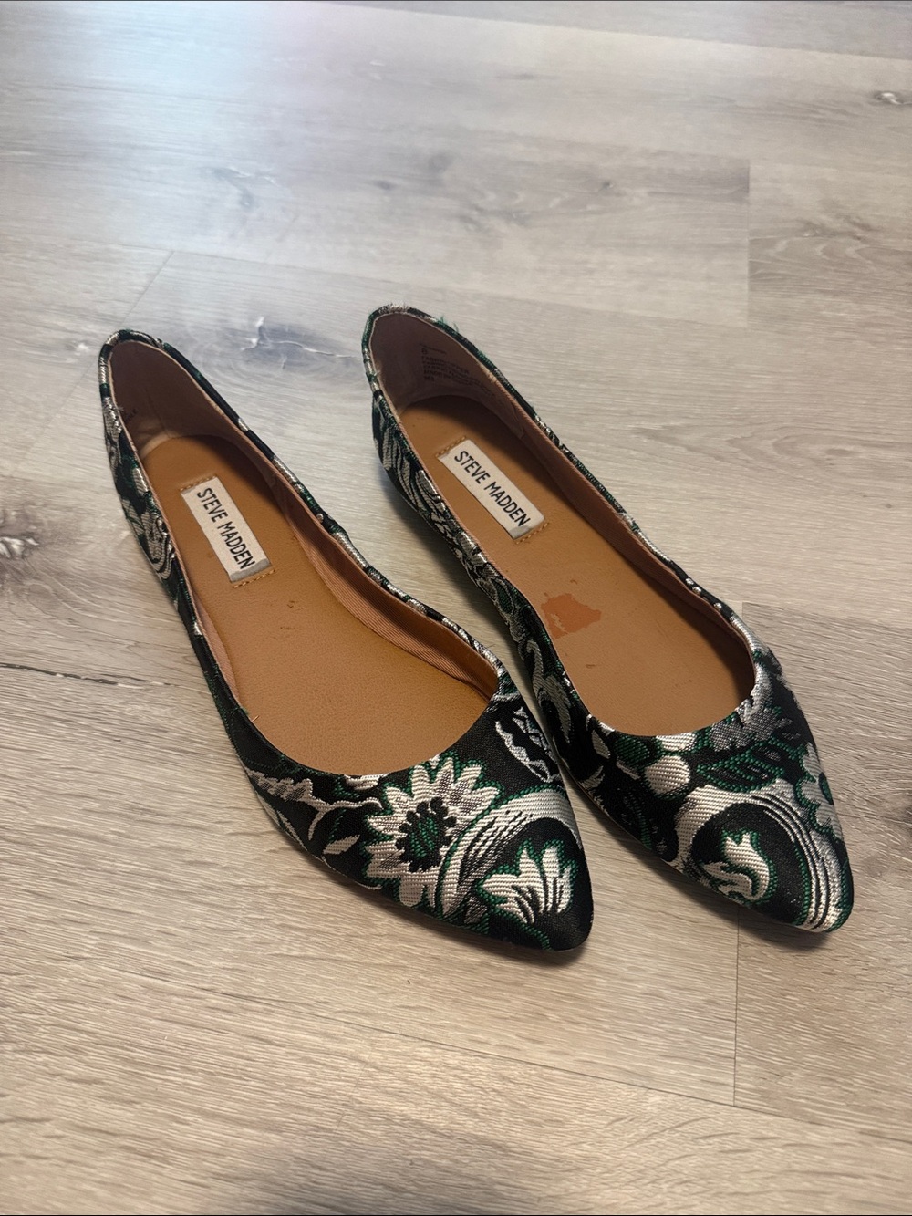 Steve Madden Black and Green Flower Brocade Pointed-Toe Flats